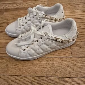 Reney Chain Quilted Sneakers